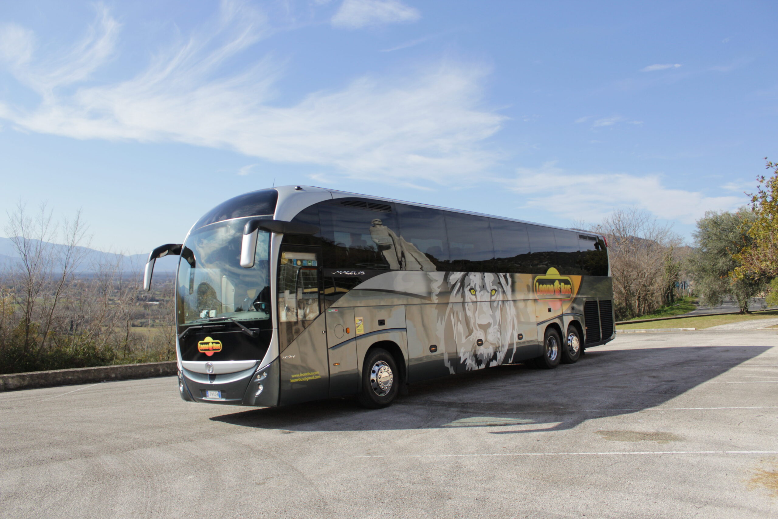 IVECO MAGELYS – 62 ASIENTOS + CONDUCTOR