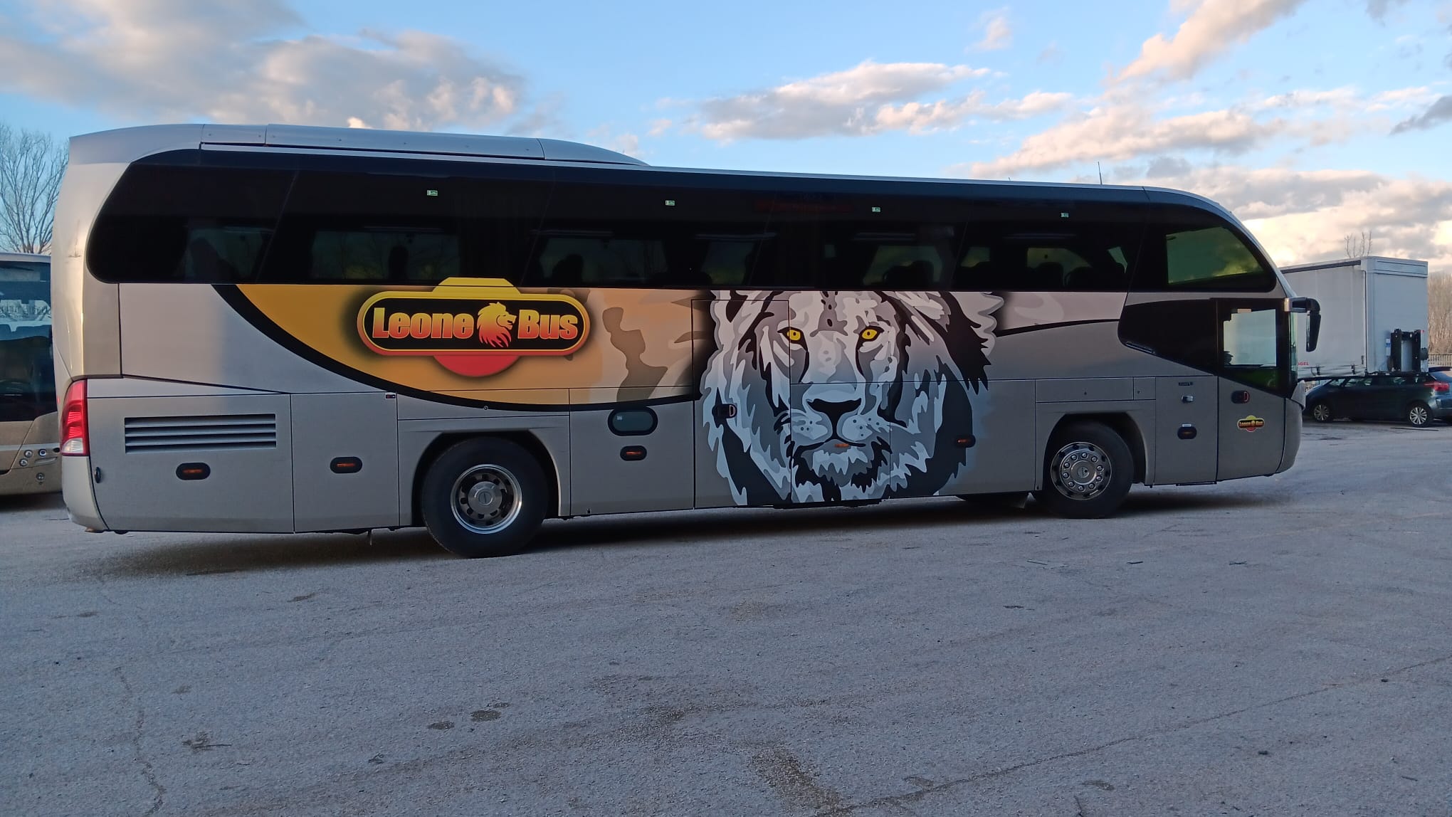 NEOPLAN CITYLINER – 52 ASIENTOS + CONDUCTOR